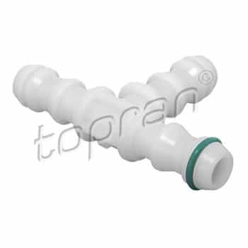 Connecting element, cleaning fluid line