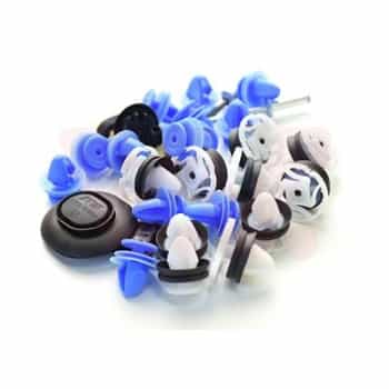 Mounting kit, door